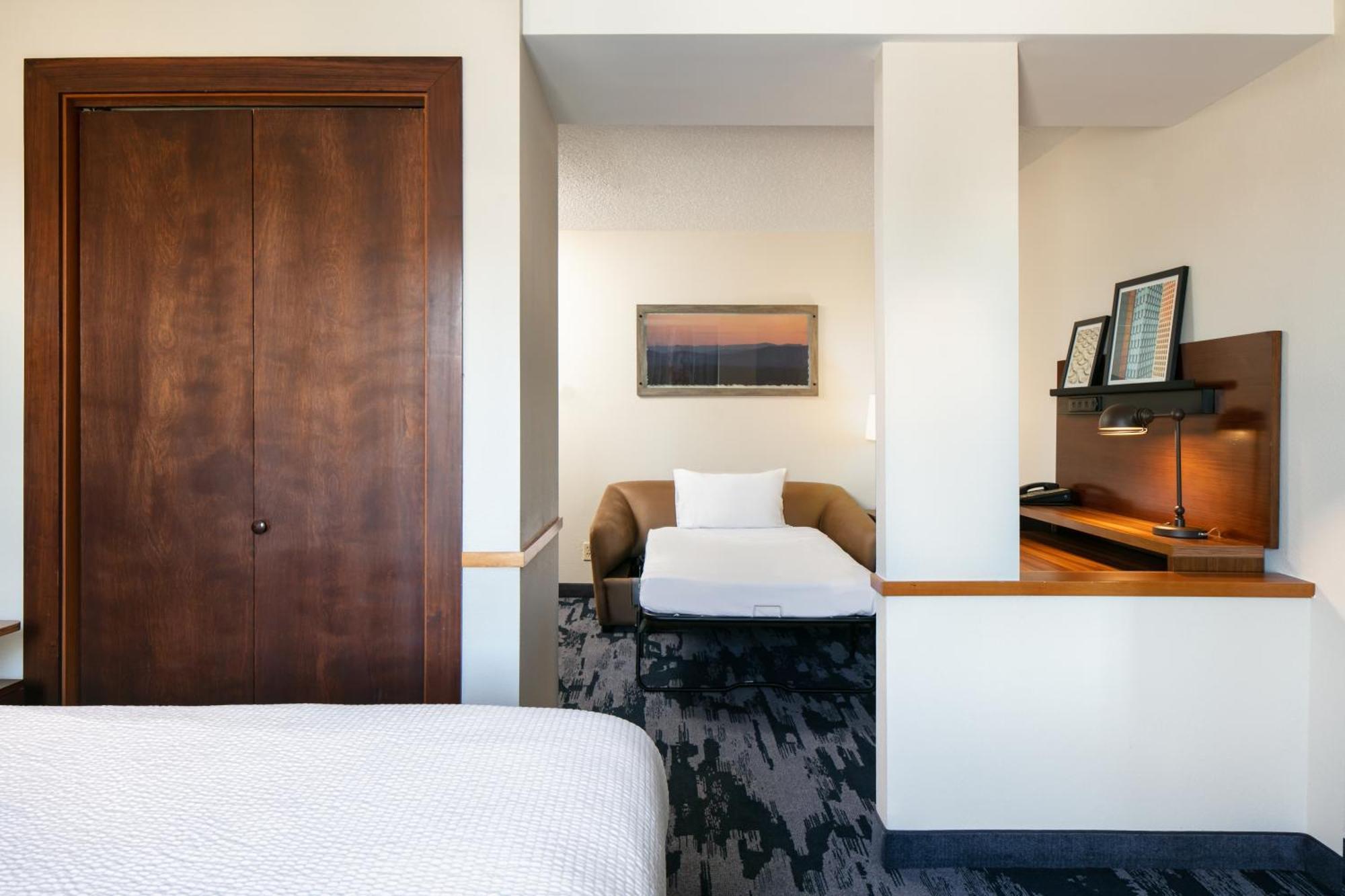 Fairfield Inn & Suites By Marriott Tulsa Central מראה חיצוני תמונה