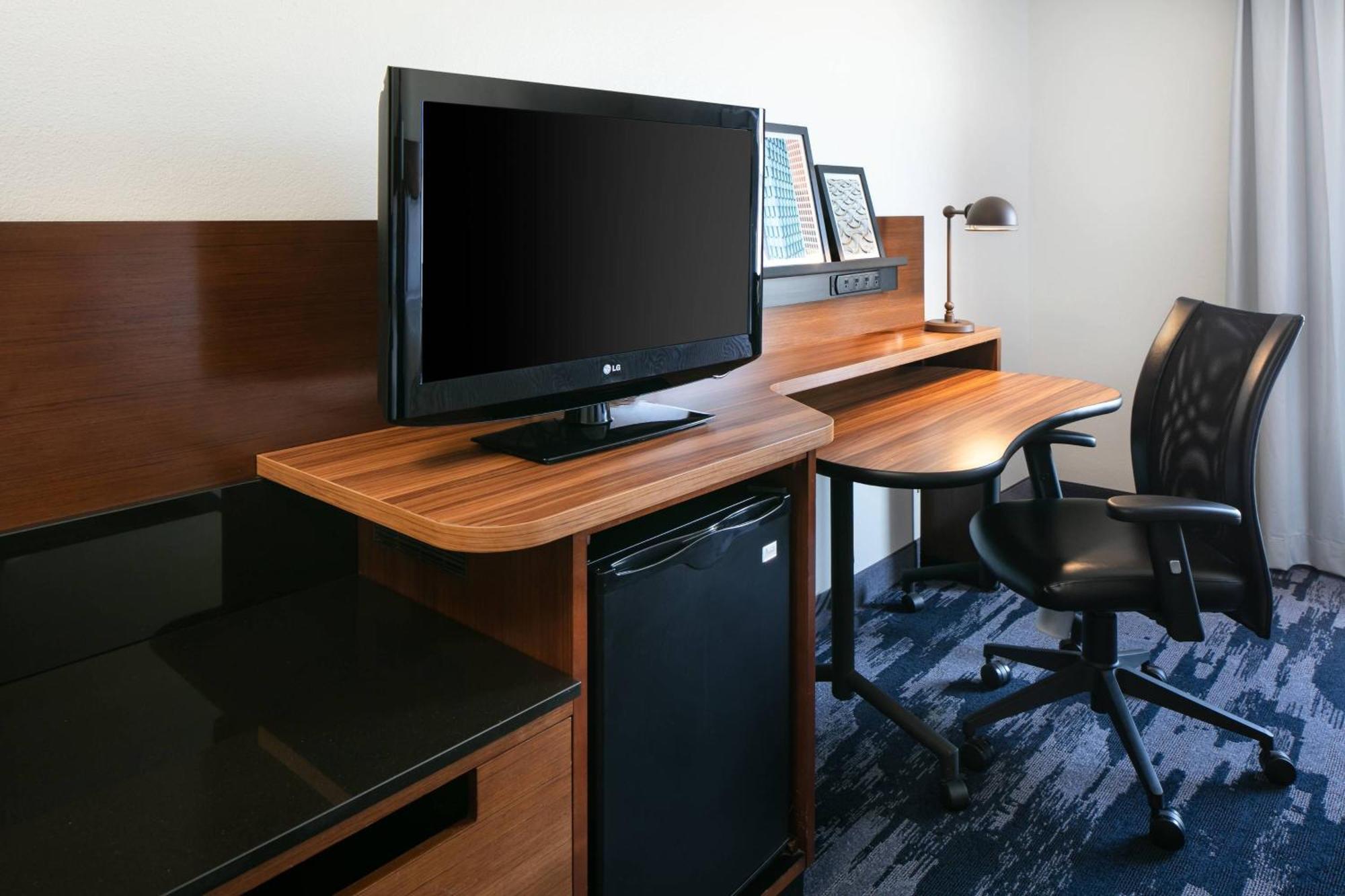 Fairfield Inn & Suites By Marriott Tulsa Central מראה חיצוני תמונה